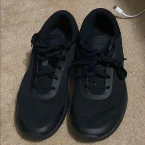 Nike shoes size 7 in women